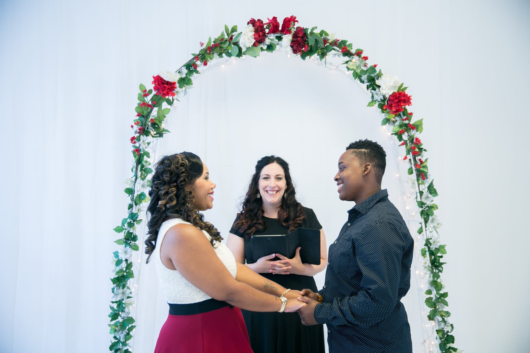 Wedding Officiant at the Savannah Cozy Chapel