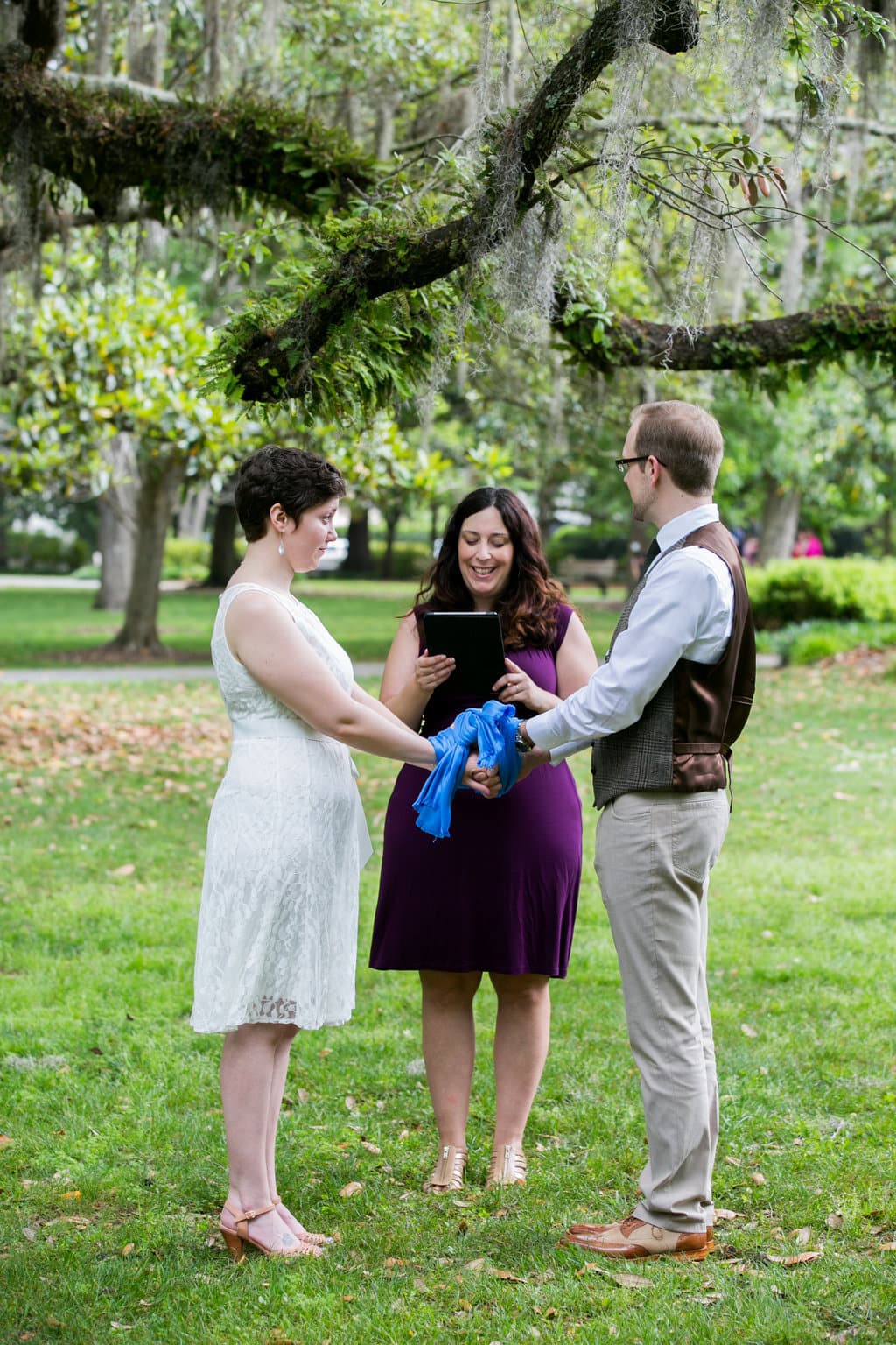 handfasting ceremony on Forsyth Park in Savannah