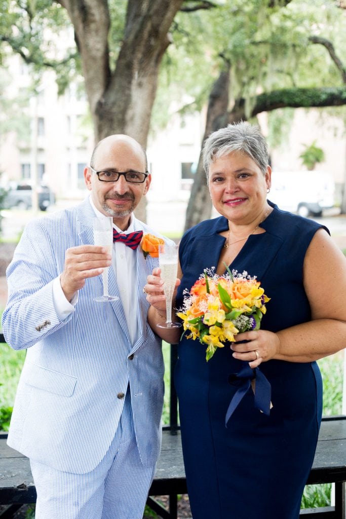 intimate wedding in whitfield square savannah