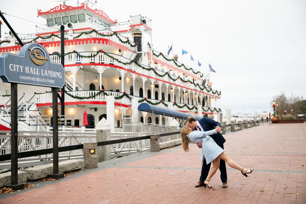 December is a Wonderful Time to Elope in Savannah!